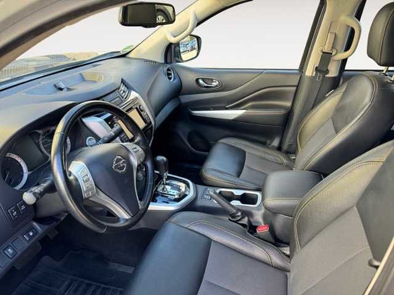 Nissan Navara 2.3 dCi N-GUARD Automatik 4x4 DC PremiumHardtop Rundumkameras Navi DAB-Radio Tem